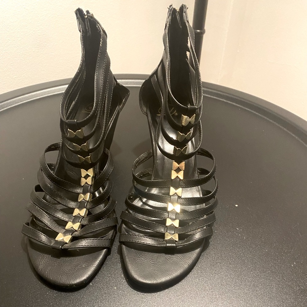 Gladiator Black sandal size 8.5